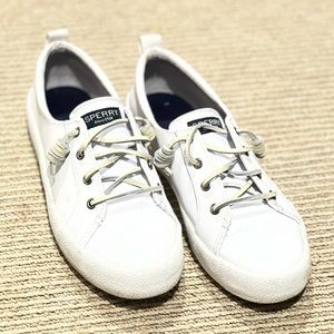 Sperry leather low ankle tennis shoes